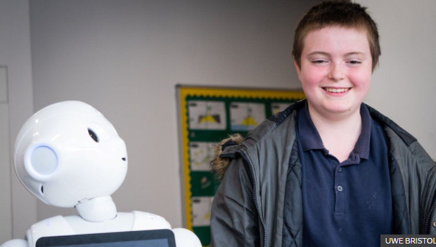Robot Helps School Pupils